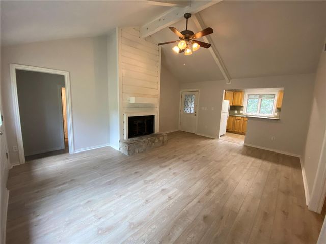 1516 Lisa DR B, Austin, TX 78733