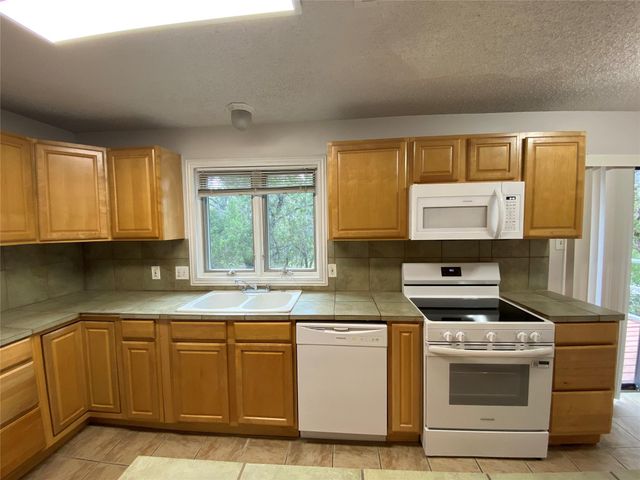1516 Lisa DR B, Austin, TX 78733