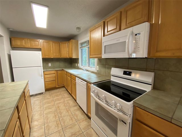 1516 Lisa DR B, Austin, TX 78733