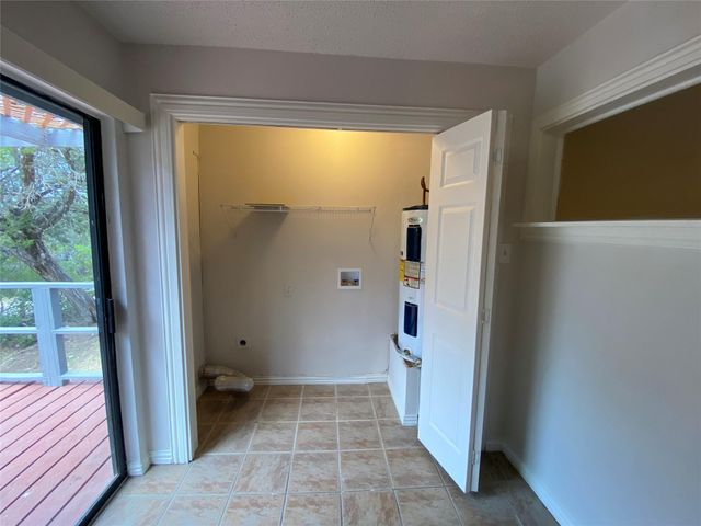 1516 Lisa DR B, Austin, TX 78733