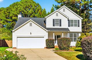 204 Leafgate Court, Holly Springs, NC 27540