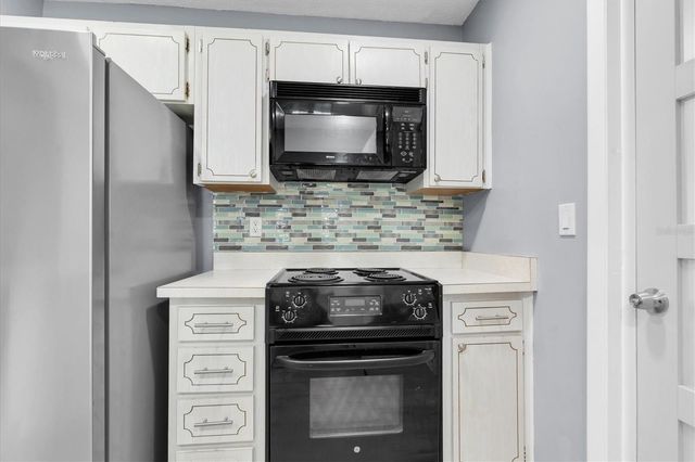 3715 98TH AVENUE N 3, Pinellas Park, FL 33782