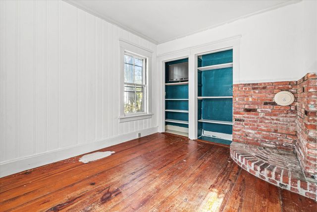 12 South Mast Street, Goffstown, NH 03045