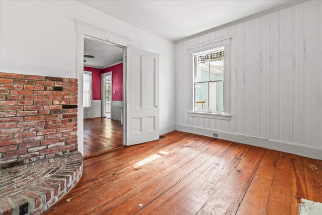 12 South Mast Street, Goffstown, NH 03045