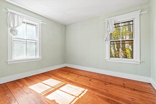 12 South Mast Street, Goffstown, NH 03045