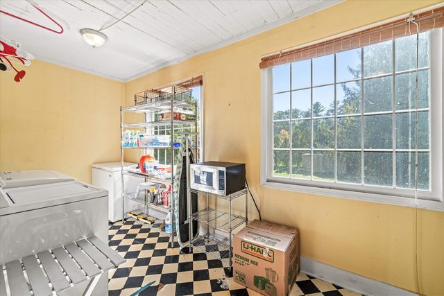 12 South Mast Street, Goffstown, NH 03045