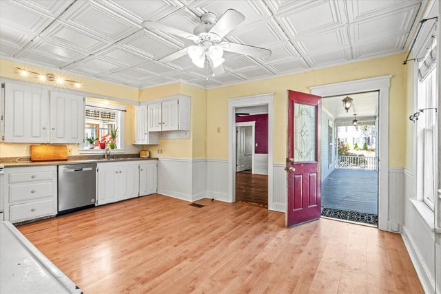 12 South Mast Street, Goffstown, NH 03045