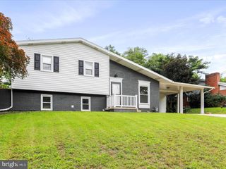 320 VALLEY VIEW AVE, Keyser, WV 26726
