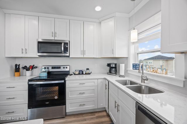 8020 8th Street, Surf City, NC 28445