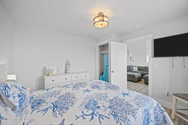 8020 8th Street, Surf City, NC 28445