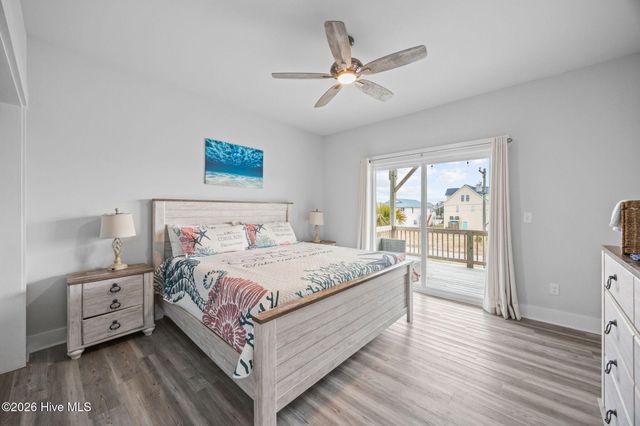 8020 8th Street, Surf City, NC 28445