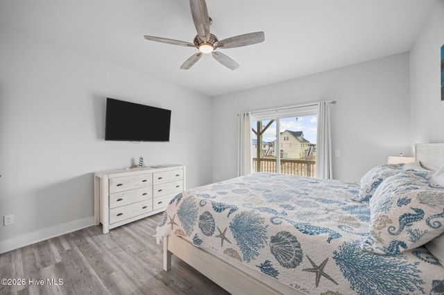 8020 8th Street, Surf City, NC 28445