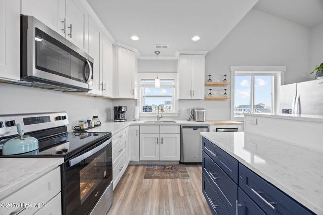 8020 8th Street, Surf City, NC 28445