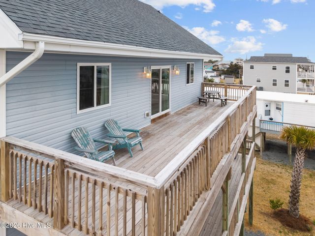 8020 8th Street, Surf City, NC 28445