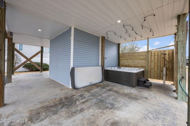 8020 8th Street, Surf City, NC 28445