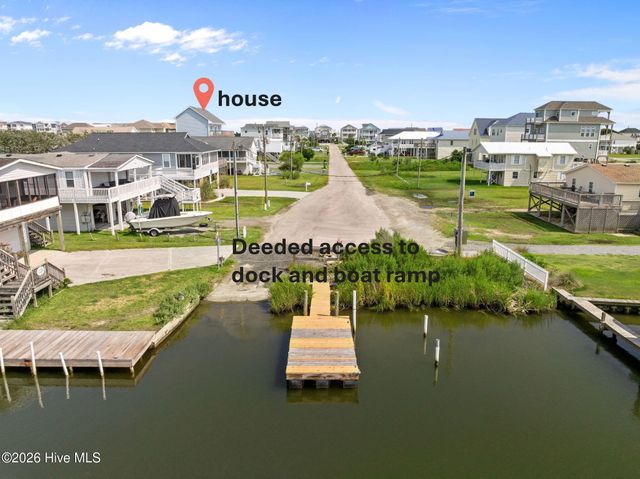 8020 8th Street, Surf City, NC 28445