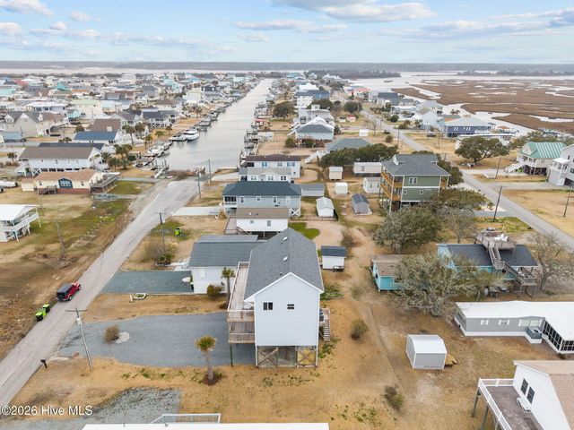 8020 8th Street, Surf City, NC 28445
