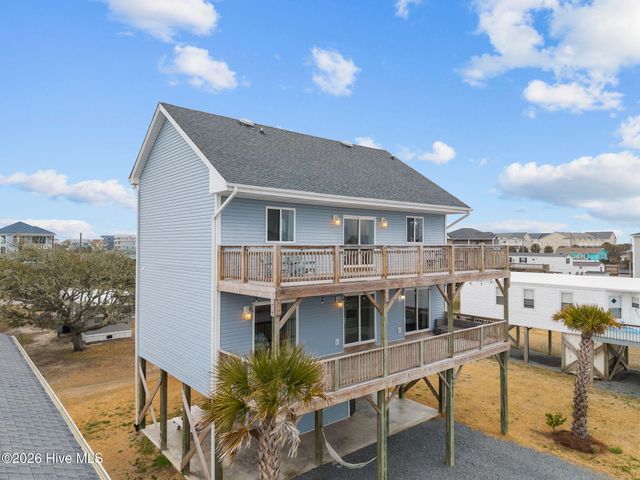8020 8th Street, Surf City, NC 28445