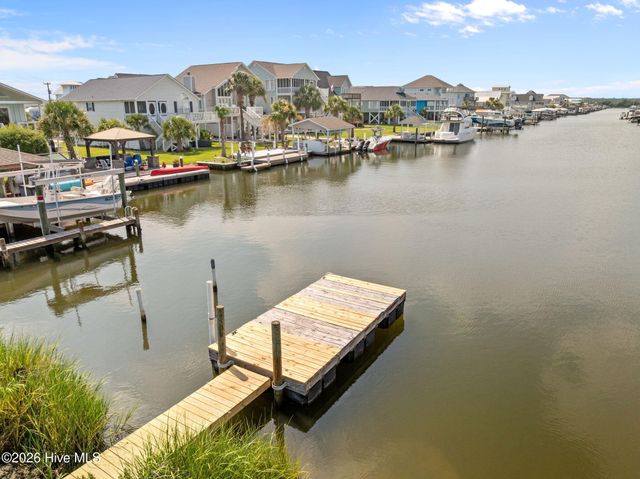 8020 8th Street, Surf City, NC 28445