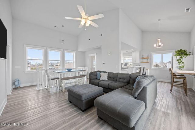 8020 8th Street, Surf City, NC 28445