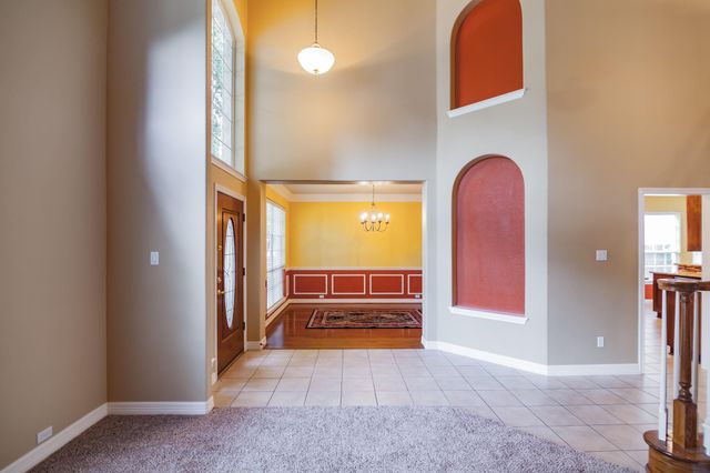 2412 Arbor DR, Round Rock, TX 78681