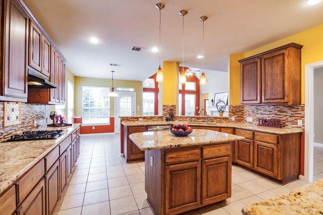 2412 Arbor DR, Round Rock, TX 78681