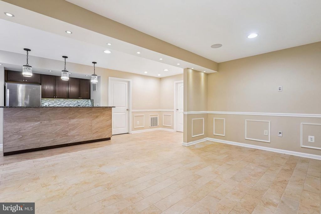 4614 KLING DR, Alexandria, VA 22312