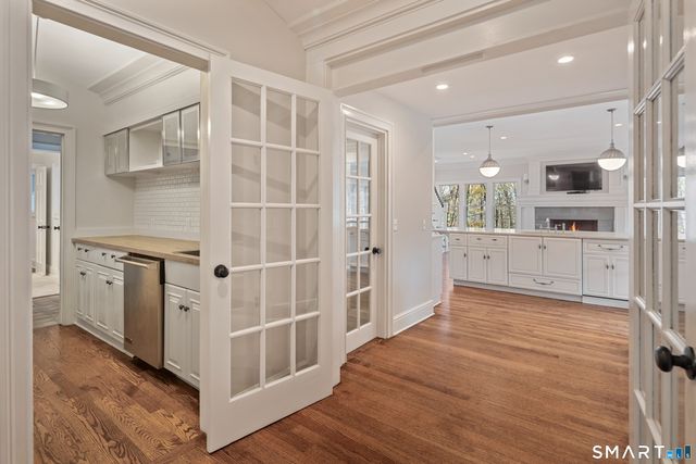 10 Woodhill Road, Wilton, CT 06897