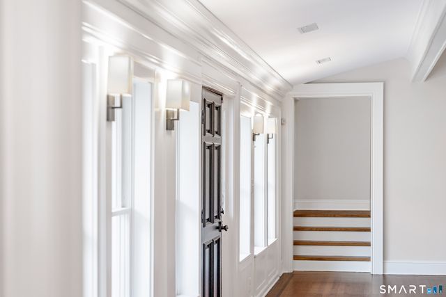 10 Woodhill Road, Wilton, CT 06897