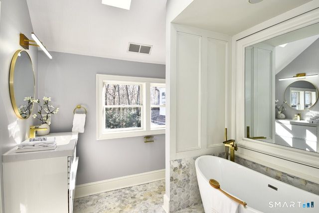 10 Woodhill Road, Wilton, CT 06897