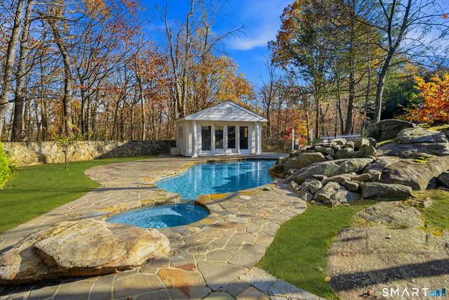 10 Woodhill Road, Wilton, CT 06897