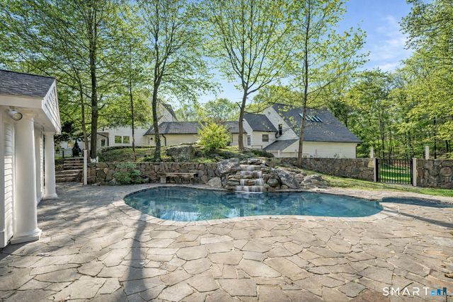 10 Woodhill Road, Wilton, CT 06897