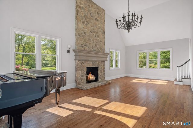 10 Woodhill Road, Wilton, CT 06897