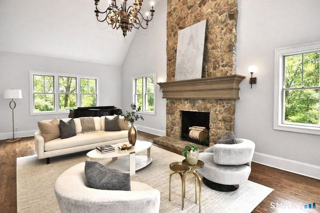 10 Woodhill Road, Wilton, CT 06897