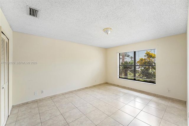1586 Old Cypress Trl 1, Wellington, FL 33414
