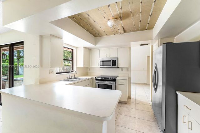1586 Old Cypress Trl 1, Wellington, FL 33414