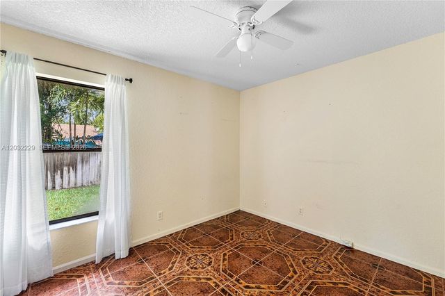 1586 Old Cypress Trl 1, Wellington, FL 33414