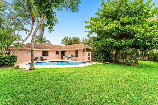 1586 Old Cypress Trl 1, Wellington, FL 33414