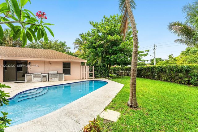 1586 Old Cypress Trl 1, Wellington, FL 33414