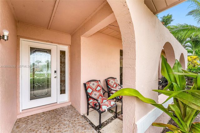 1586 Old Cypress Trl 1, Wellington, FL 33414