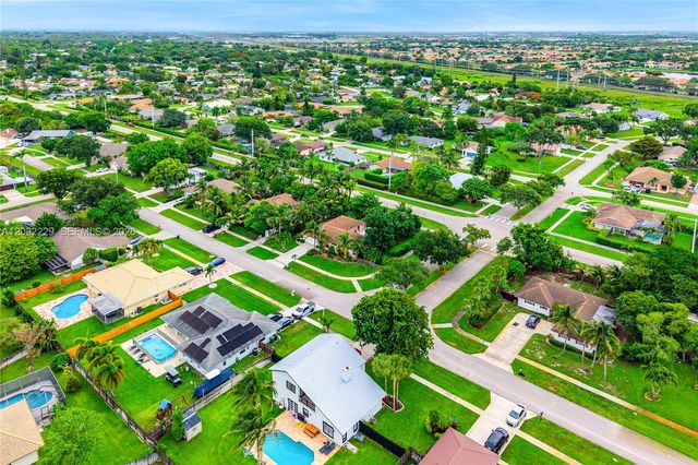 1586 Old Cypress Trl 1, Wellington, FL 33414