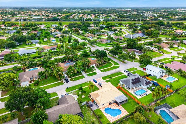 1586 Old Cypress Trl 1, Wellington, FL 33414