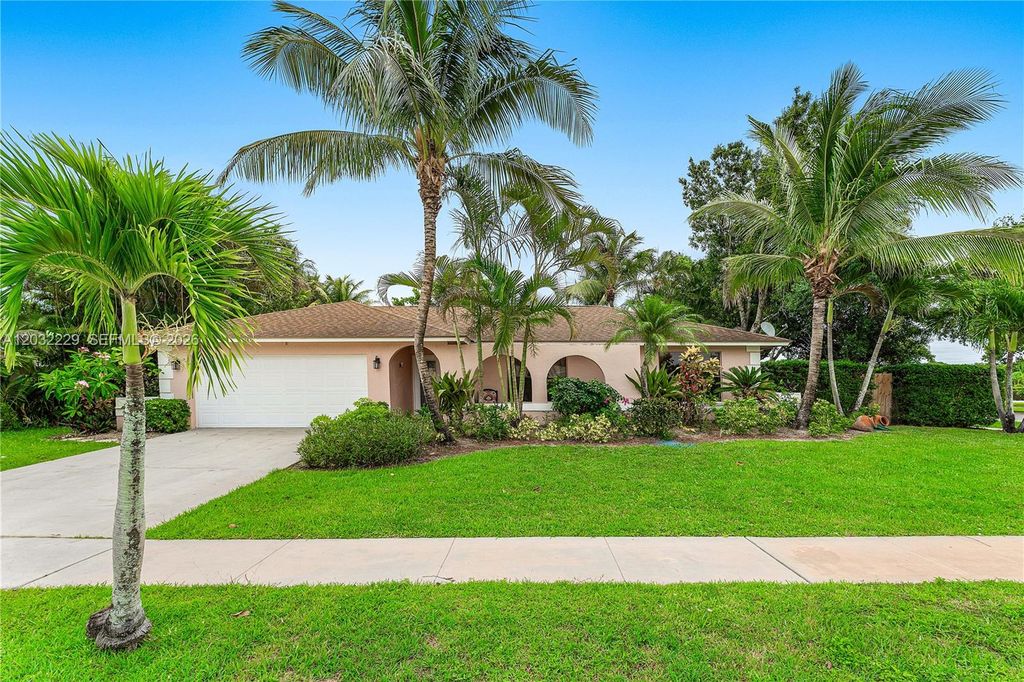 1586 Old Cypress Trl 1, Wellington, FL 33414