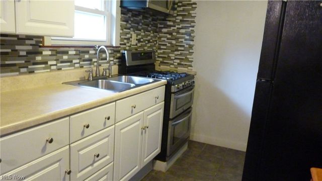 1010 Burlington Street, Youngstown, OH 44510