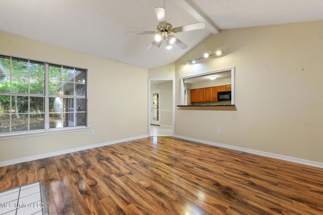 552 Hanauma Court, Diamondhead, MS 39525