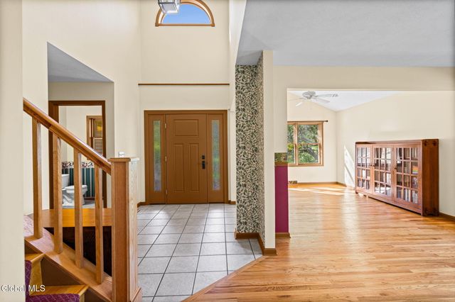 107 Fox Run Drive, Guilderland, NY 12303