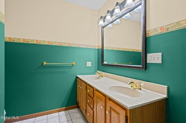 107 Fox Run Drive, Guilderland, NY 12303