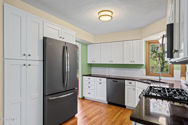 107 Fox Run Drive, Guilderland, NY 12303