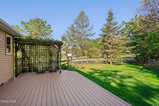 107 Fox Run Drive, Guilderland, NY 12303