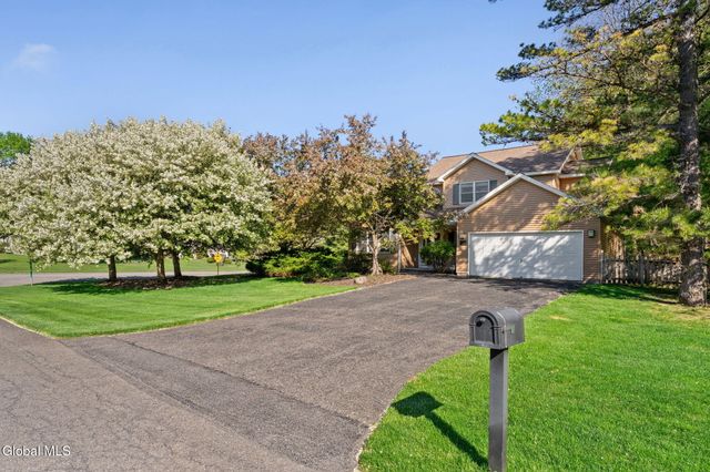 107 Fox Run Drive, Guilderland, NY 12303